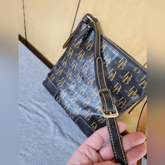 Dooney and Bourke Shoulder Bag - Picture 6 of 12